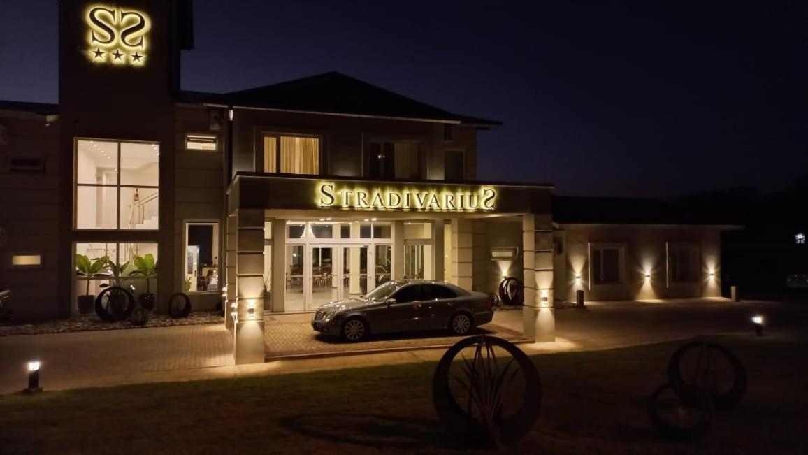 Hotel Stradivarius Boutique Villa General Belgrano